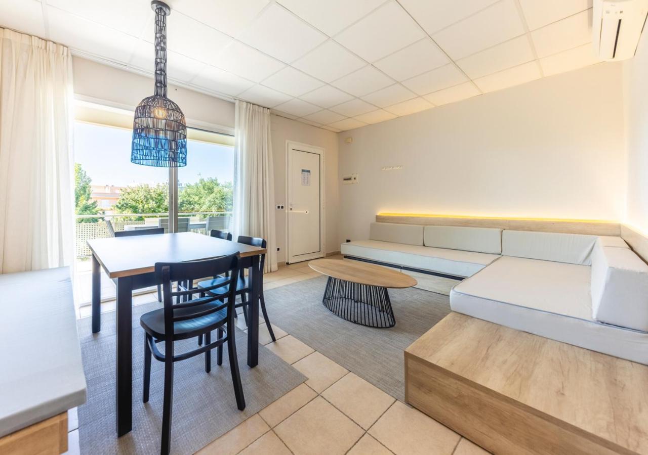 Apartaments Terraza - Salata Mar Roses Eksteriør billede